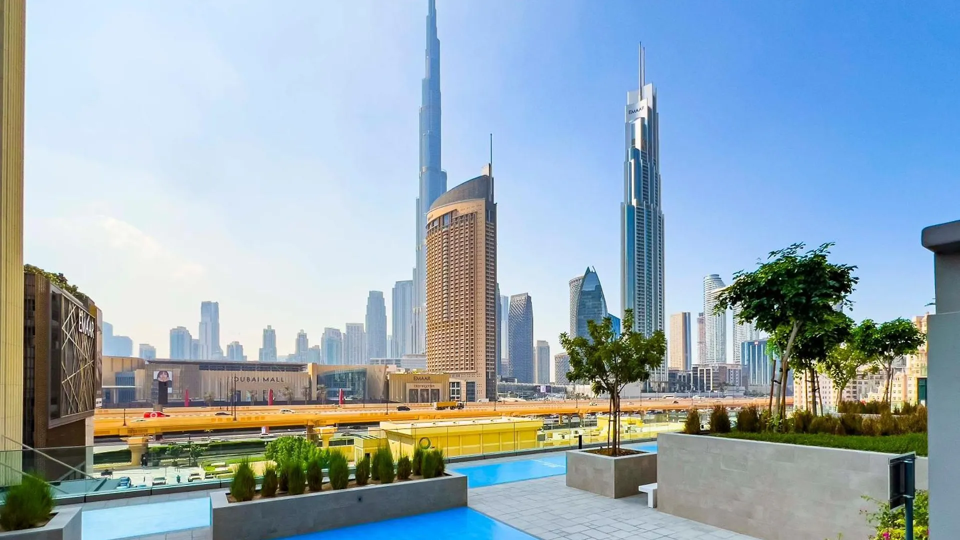 Modern Apartment At Downtown By Serenity Living Holiday Homes Dubai United Arab Emirates